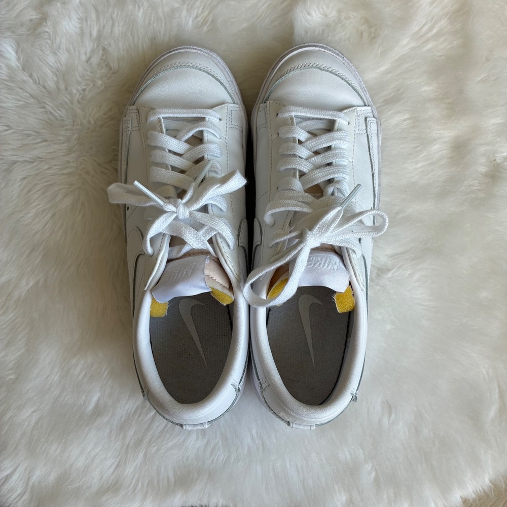 Nike Blazer Low 77 Triple White Leather Sneakers Womens 8.5 DC4769-101 - Picture 6 of 9